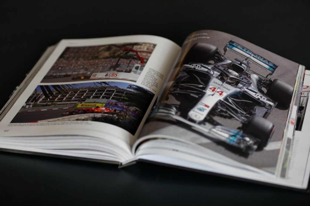 «Скорость без лимита» – хороший подарок болельщикам — рецензия от F1News.RU на первый образец книги о фотосъемке авто- и мотоспорта
