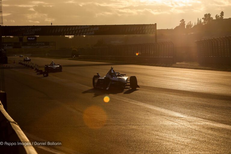 Третий день тестов Formula E в Валенсии 2023/2024