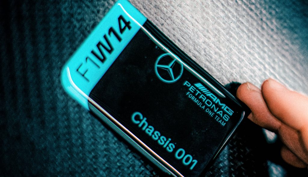 Где и во сколько посмотреть презентацию Mercedes?