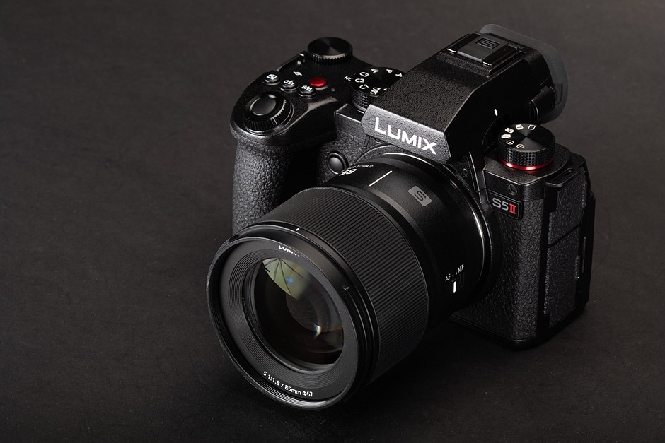 Panasonic releases Lumix S5 II and S5 IIX firmware with handheld high res and more: Digital Photography Review