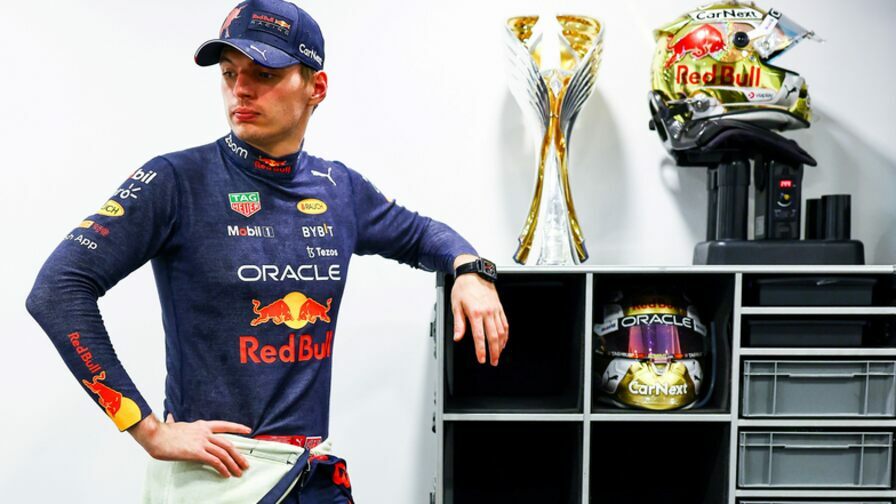 «Это абсурд!» Ферстаппен возмущён стоимостью своей суперлицензии «Это абсурд!» Ферстаппен возмущён стоимостью своей суперлицензии