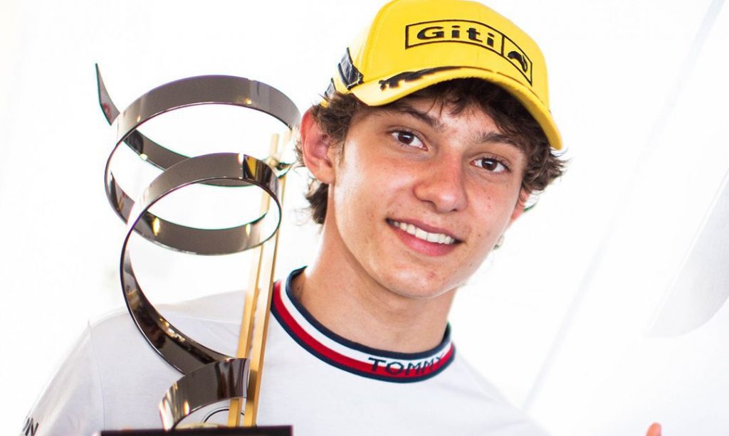 Команда Mercedes назвала имена пилотов юниорской программы 2023 года Команда Mercedes назвала имена пилотов юниорской программы 2023 года