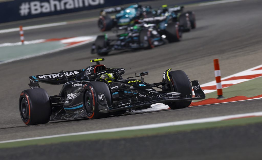 «Безумие какое-то!» Питер Уиндзор – о провале Mercedes в Бахрейне