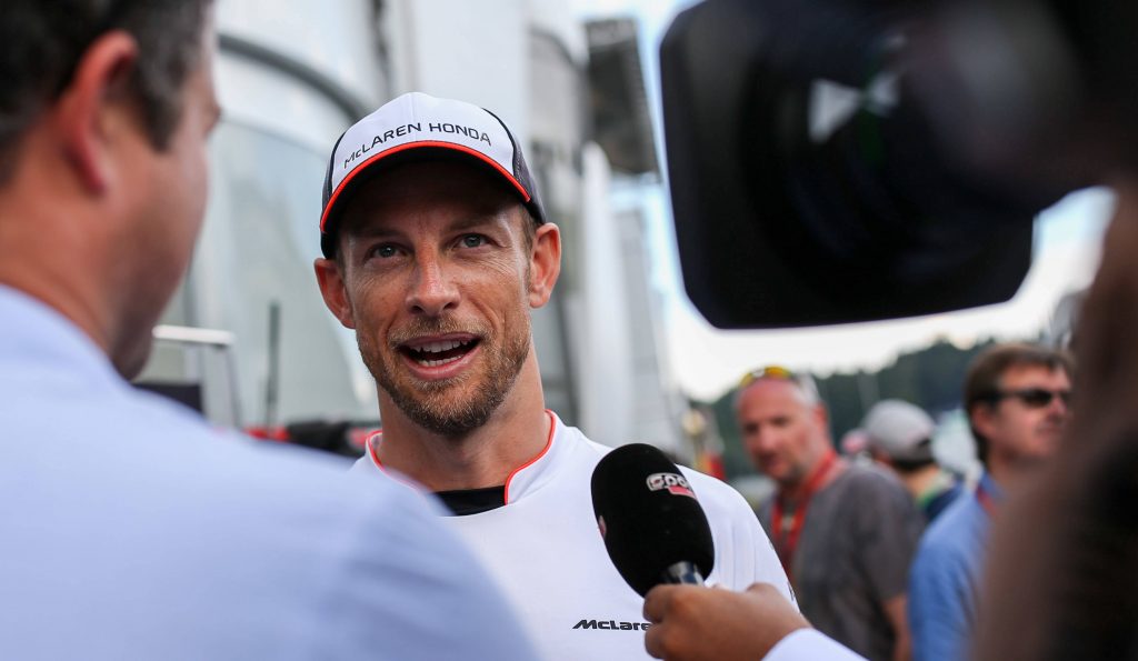 Дженсон Баттон дебютирует в NASCAR