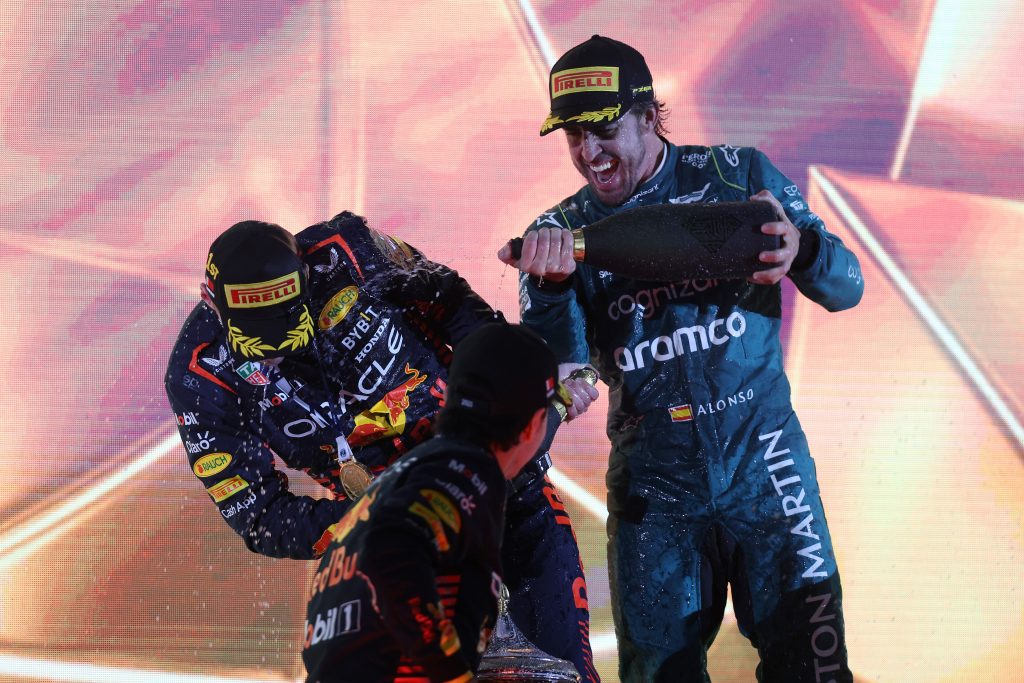 Сколько гонок может выиграть Алонсо в сезоне-2023? Мнение Ферстаппена