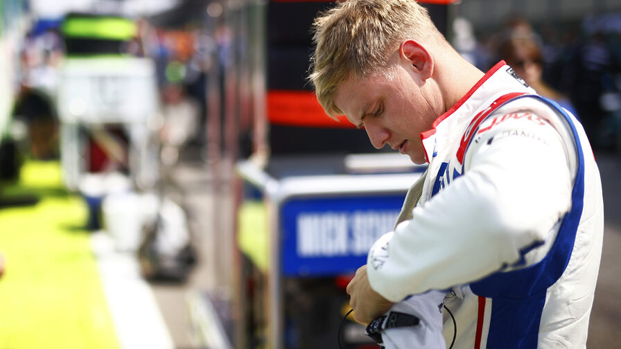 Штайнер – об увольнении Шумахера: Бесполезно пинать мёртвую лошадь