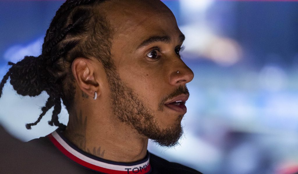 «Его не интересуют деньги». Эксперт – о контракте Хэмилтона с Mercedes «Его не интересуют деньги». Эксперт – о контракте Хэмилтона с Mercedes