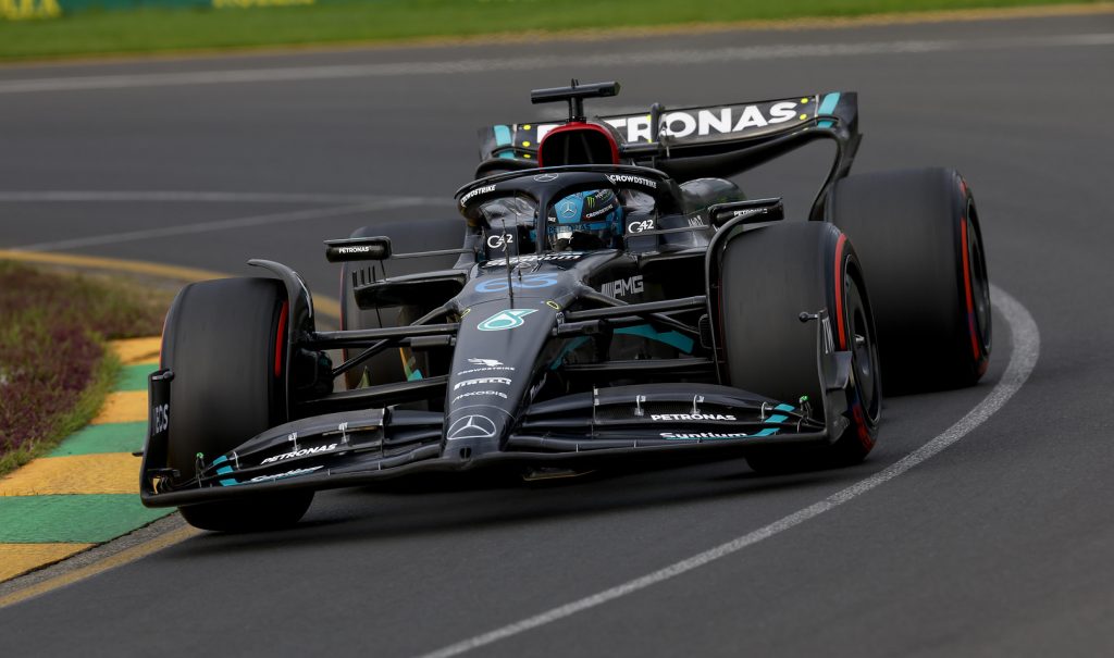 Джордж Рассел сравнил W14 с хромой лошадью