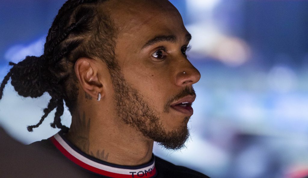 Льюис Хэмилтон ответил, чему научился за 17 сезонов в Формуле 1 Льюис Хэмилтон ответил, чему научился за 17 сезонов в Формуле 1