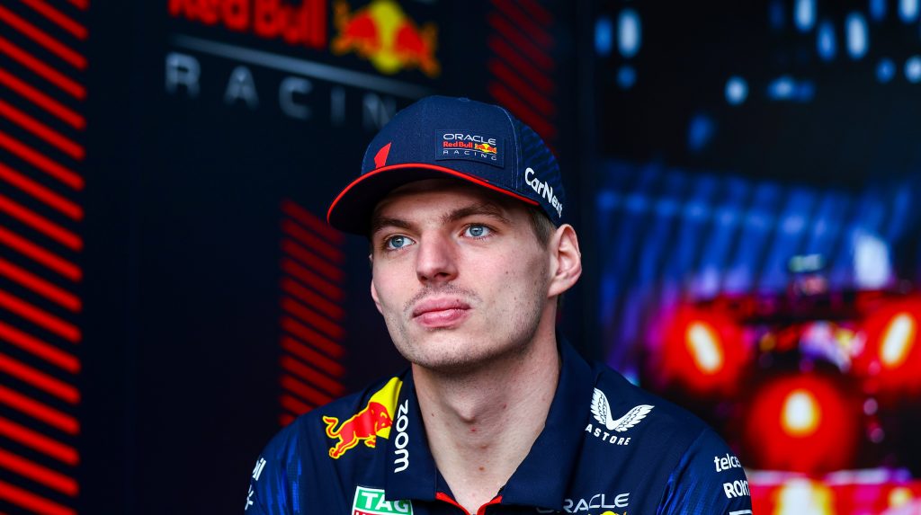 Хилл: Формула 1 становится для Ферстаппена рутиной, ему скучно