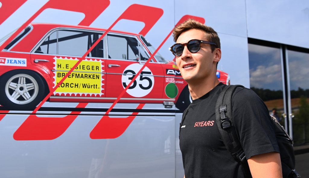 Отец Джорджа Рассела рассказал, как он провалил экзамен по вождению