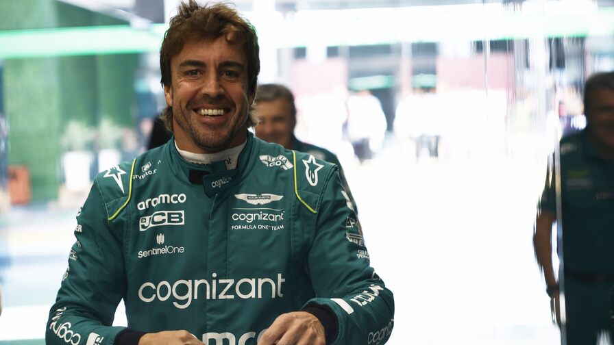 Фернандо Алонсо загадочно ответил на слухи о романе с Тейлор Свифт