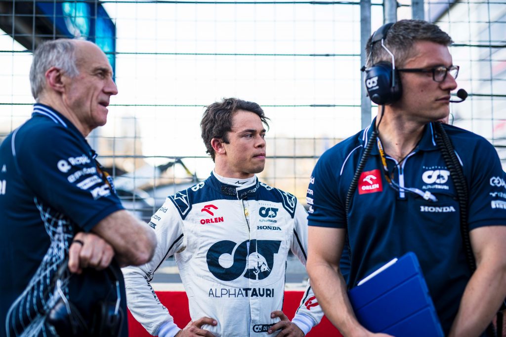 Франц Тост раскритиковал Ника де Вриса за аварию в Баку