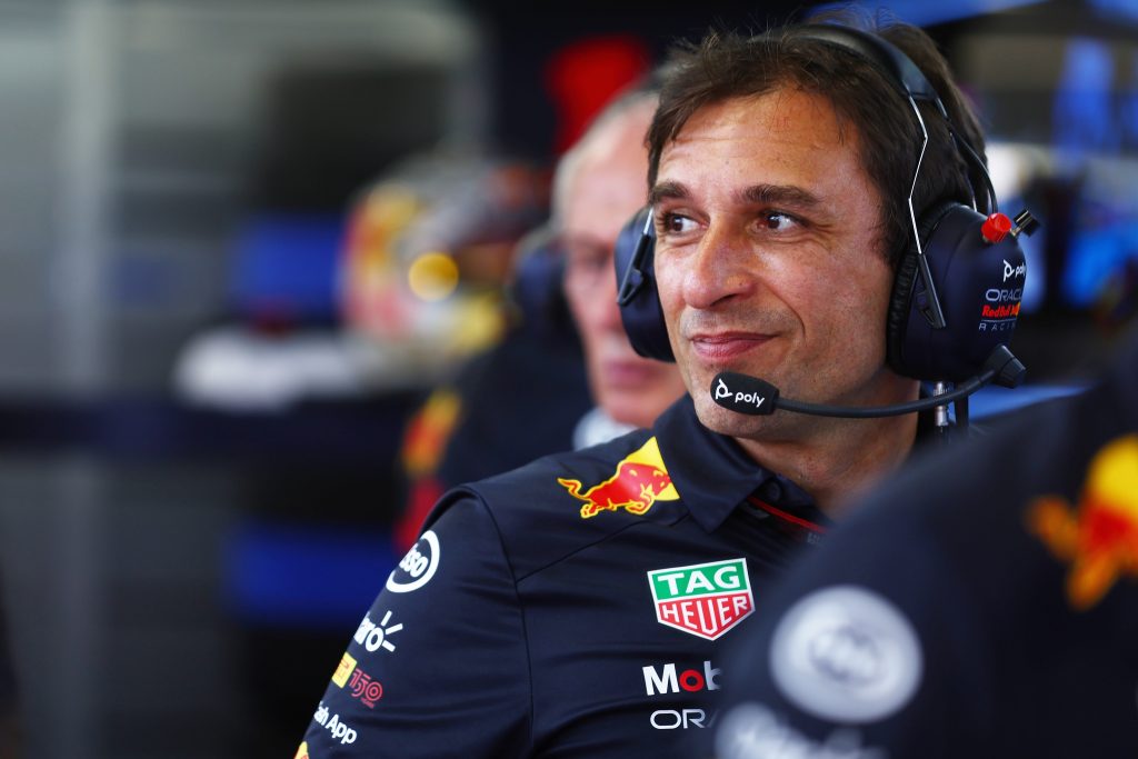 Топовые сотрудники Red Bull отказались переходить в Ferrari