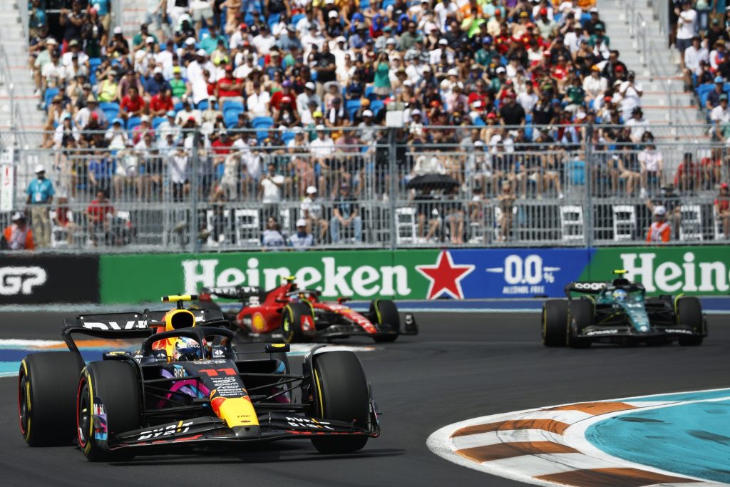 «Скучно, но это спорт»: Оруджев против изменения регламента Формулы 1 «Скучно, но это спорт»: Оруджев против изменения регламента Формулы 1