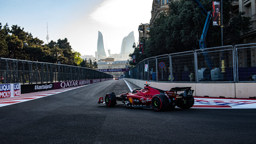 Педро де ла Роса: Не забывайте, что Леклер пилотирует не Red Bull