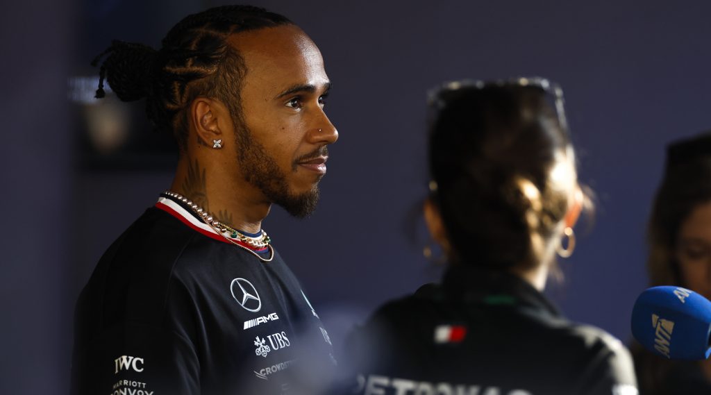 Берни Экклстоун: Удивлюсь, если Хэмилтон уйдёт из Mercedes Берни Экклстоун: Удивлюсь, если Хэмилтон уйдёт из Mercedes