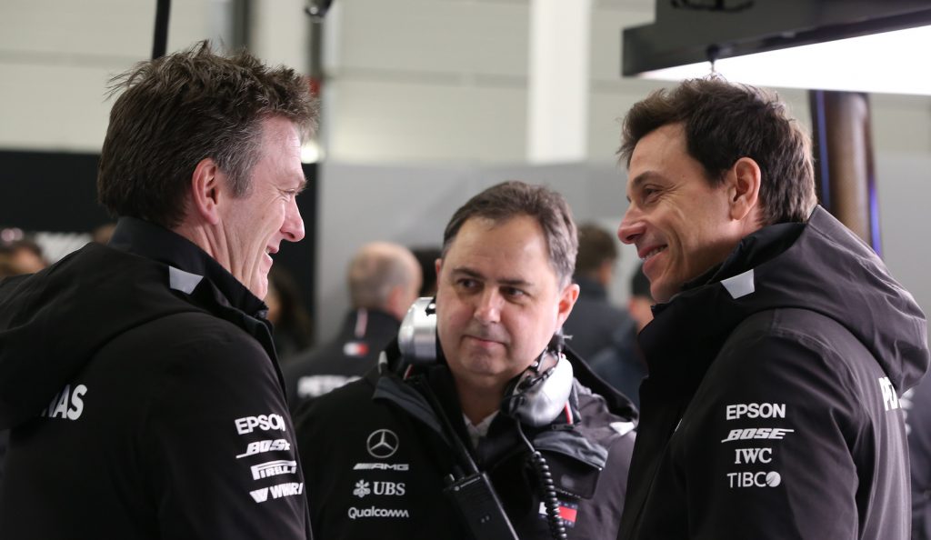 В Mercedes используют снимки днища RB19 в текущей программе развития