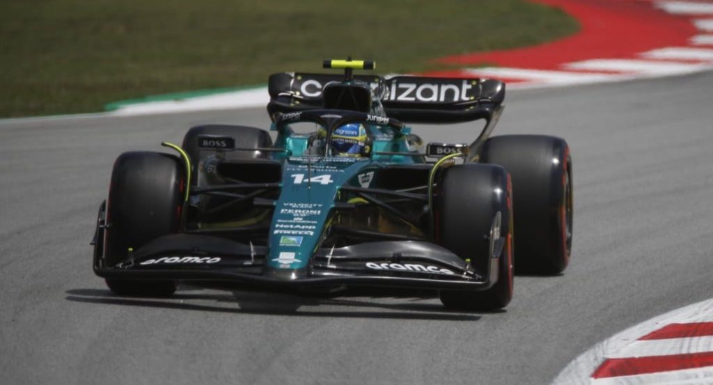 Доволен ли Фернандо Алонсо обновлениями Aston Martin? Доволен ли Фернандо Алонсо обновлениями Aston Martin?