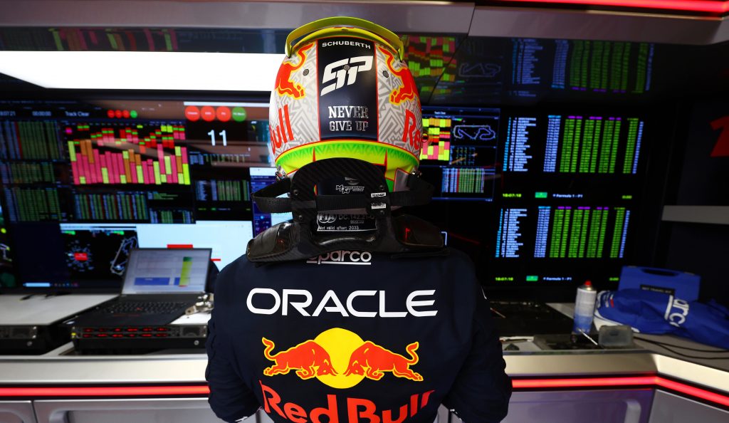 Перес будет использовать настройки Ферстаппена в Барселоне Перес будет использовать настройки Ферстаппена в Барселоне