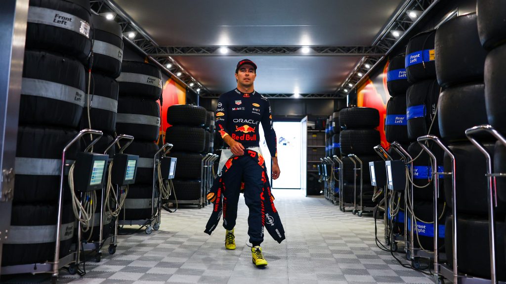 Место Серхио Переса в Red Bull под угрозой? Ответил Хельмут Марко