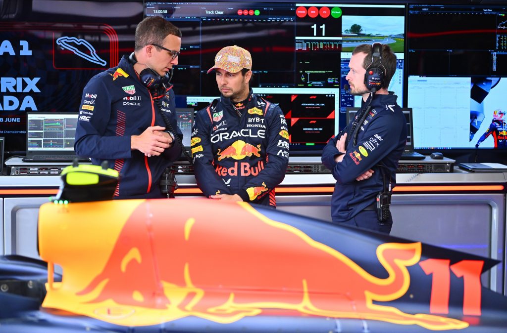 Егор Оруджев: Не надо требовать от Переса быть Максом Егор Оруджев: Не надо требовать от Переса быть Максом