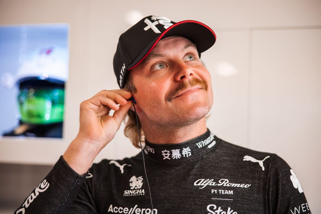 Валттери Боттас выложил обнажённое фото с отдыха Валттери Боттас выложил обнажённое фото с отдыха