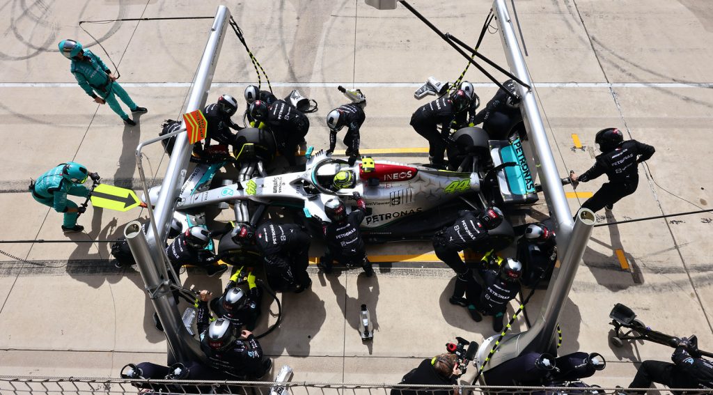 Тото Вольф категорично высказался против запрета термочехлов для шин Тото Вольф категорично высказался против запрета термочехлов для шин