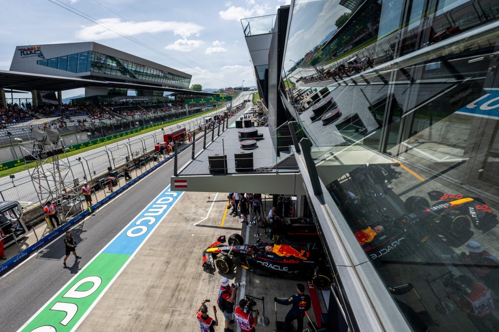 Трансляция спринта Формулы 1 в Австрии