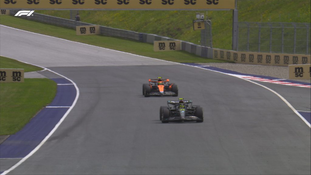 Ландо Норрис рассчитывал, что Льюис Хэмилтон получит больше штрафов Ландо Норрис рассчитывал, что Льюис Хэмилтон получит больше штрафов