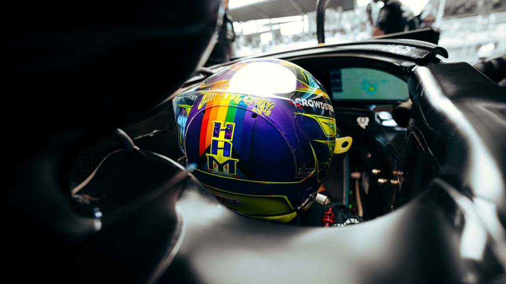 «Иногда гонщика нужно успокоить». Тото Вольф – о словах Хэмилтону