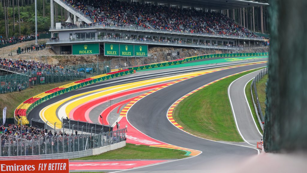 Макс Ферстаппен: Несправедливо обвинять трассу в Спа в смерти гонщика Макс Ферстаппен: Несправедливо обвинять трассу в Спа в смерти гонщика