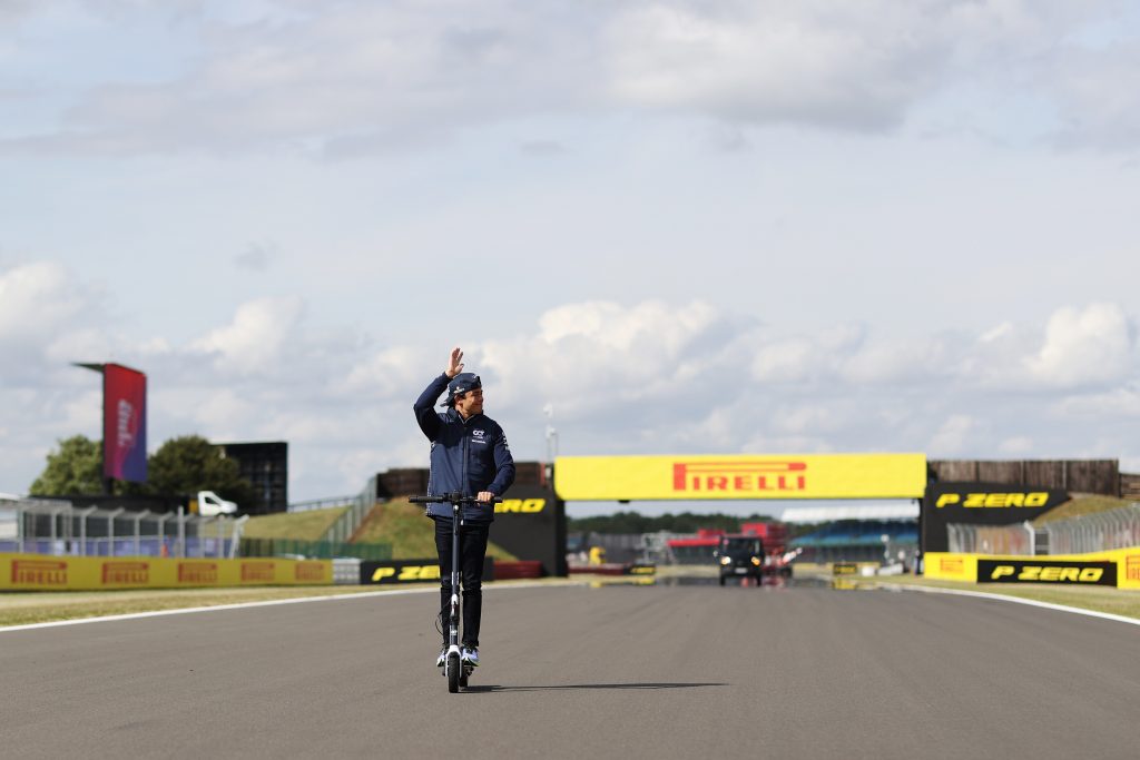 Опрос: Что вы думаете про замену Де Вриса на Риккардо в AlphaTauri?