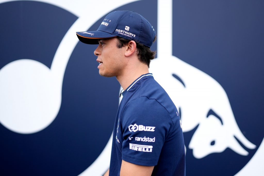 «Хороший парень, но…» Марко – жестко об увольнении Де Вриса