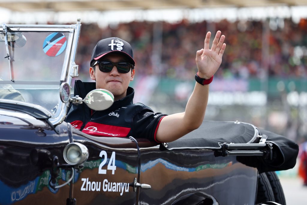 Чжоу Гуаньюй может стать пилотом Haas Чжоу Гуаньюй может стать пилотом Haas