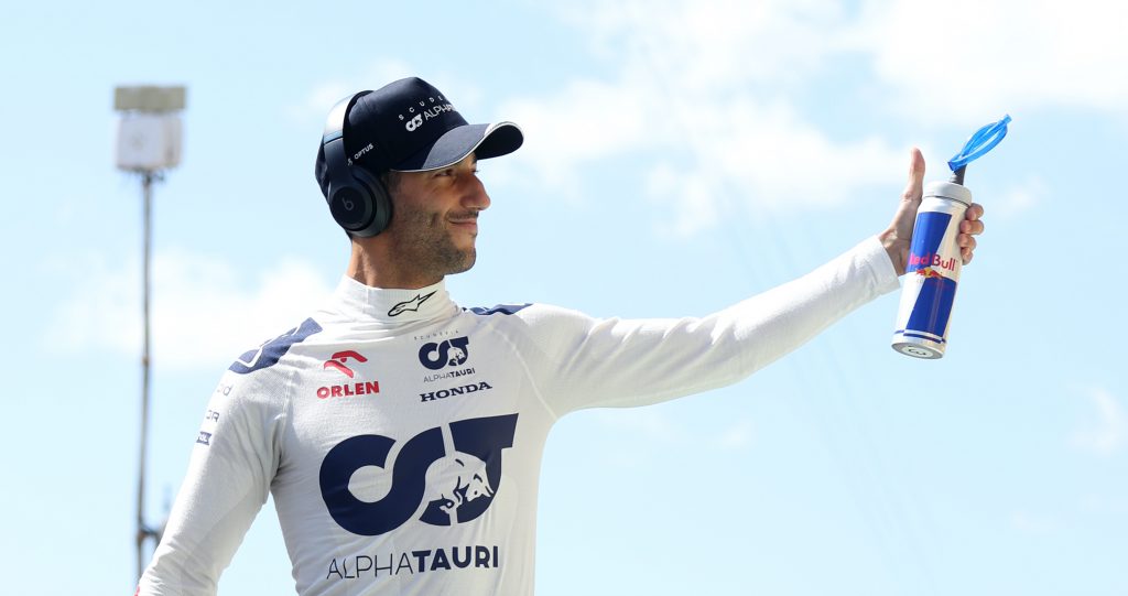 Даниэль Риккардо: Уик-энд был хорошим, это придаёт мне уверенности Даниэль Риккардо: Уик-энд был хорошим, это придаёт мне уверенности