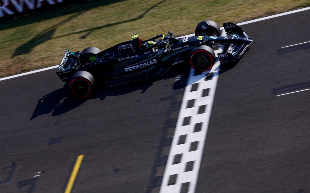 Никогда не говори «никогда». Хэмилтон – о шансах на победу в гонке Никогда не говори «никогда». Хэмилтон – о шансах на победу в гонке