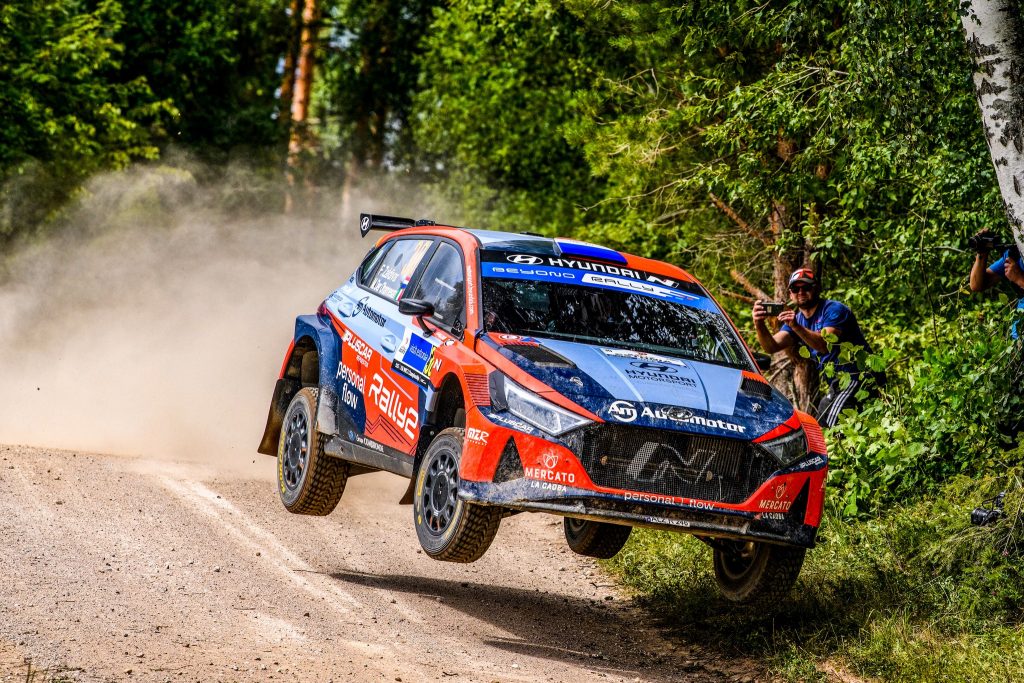 Невероятный сейв пилот WRC 2 на Ралли Эстонии попал на видео