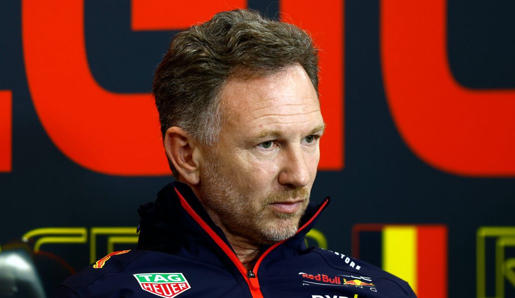 Хорнер объяснил решение не звать Ферстаппена в боксы на первом круге Хорнер объяснил решение не звать Ферстаппена в боксы на первом круге