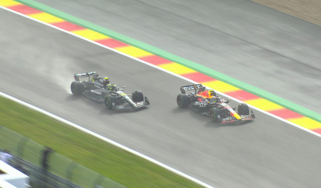 Льюис Хэмилтон: Столкновение с Пересом – просто гоночный инцидент Льюис Хэмилтон: Столкновение с Пересом – просто гоночный инцидент