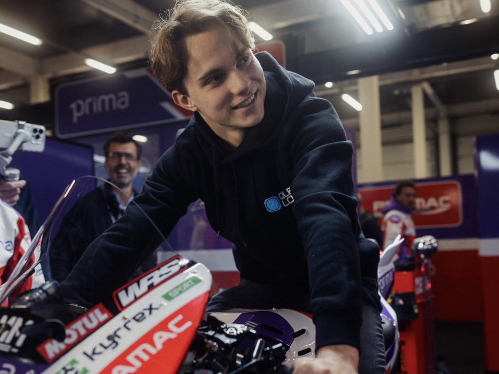 Оскара Пиастри отругала мама за визит на Гран При Великобритании MotoG