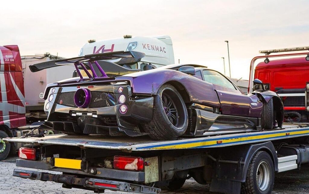 Стало известно, кто разбил эксклюзивный суперкар Льюиса Хэмилтона Стало известно, кто разбил эксклюзивный суперкар Льюиса Хэмилтона