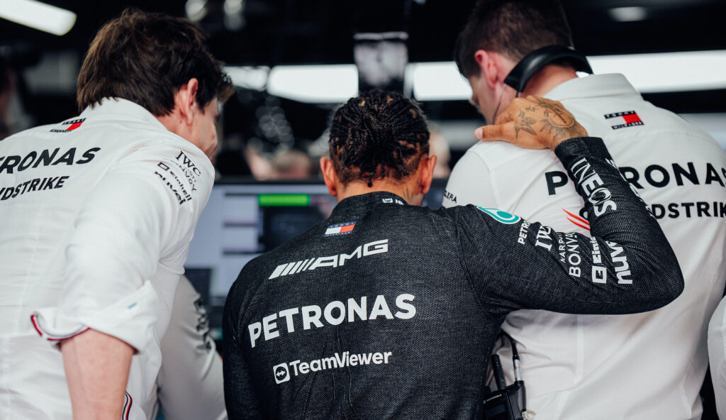 Тото Вольф: Хэмилтон оказывает команде несоизмеримую поддержку