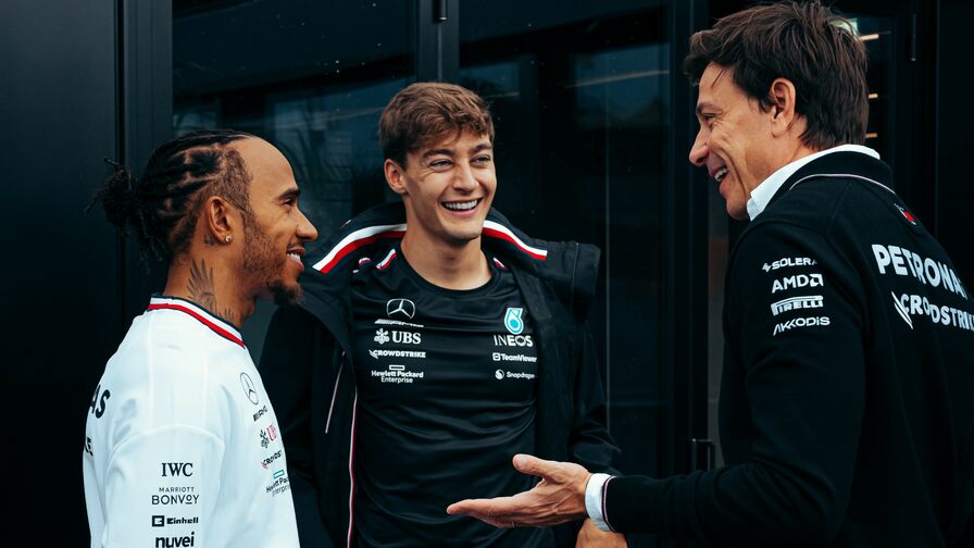 Нико Росберг: Льюис Хэмилтон заставил Mercedes понервничать Нико Росберг: Льюис Хэмилтон заставил Mercedes понервничать