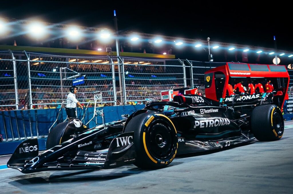 Джордж Рассел: Ferrari выглядит фаворитом Гран При Сингапура