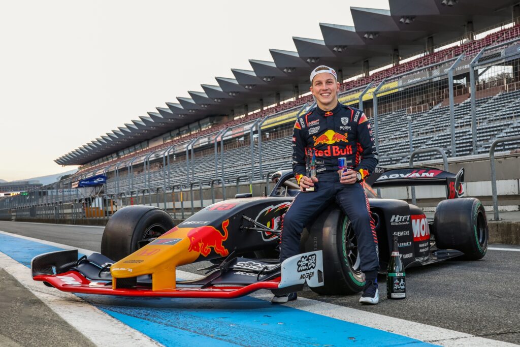 Лиам Лоусон скрыл от своей команды в Супер Формуле участие в Формуле 1