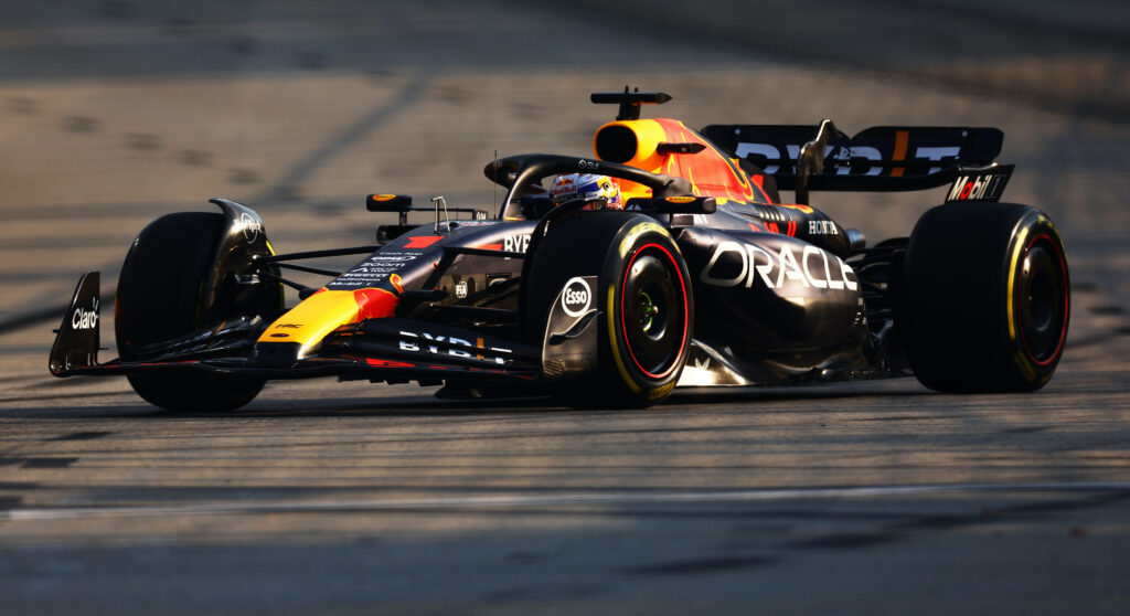 «Так я выиграю в чемпионате по дрифту!». Радиопереговоры Ферстаппена «Так я выиграю в чемпионате по дрифту!». Радиопереговоры Ферстаппена