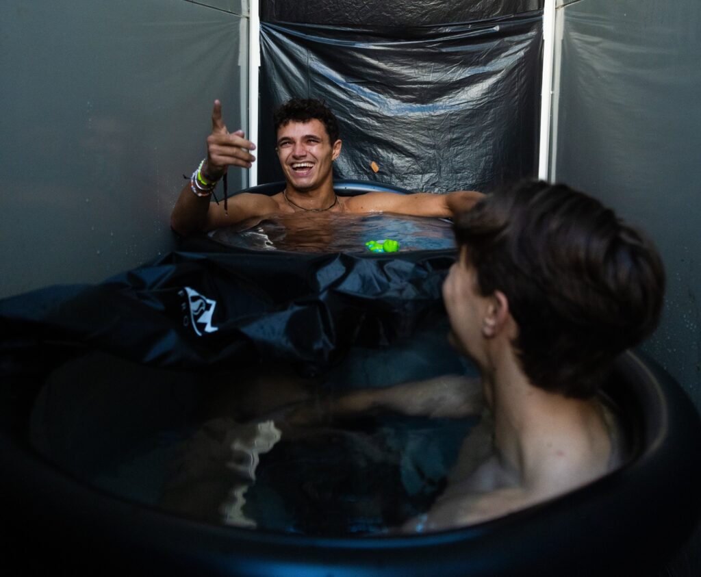 «Никогда не видел такой плохой машины». Норрис посмеялся над Red Bull «Никогда не видел такой плохой машины». Норрис посмеялся над Red Bull