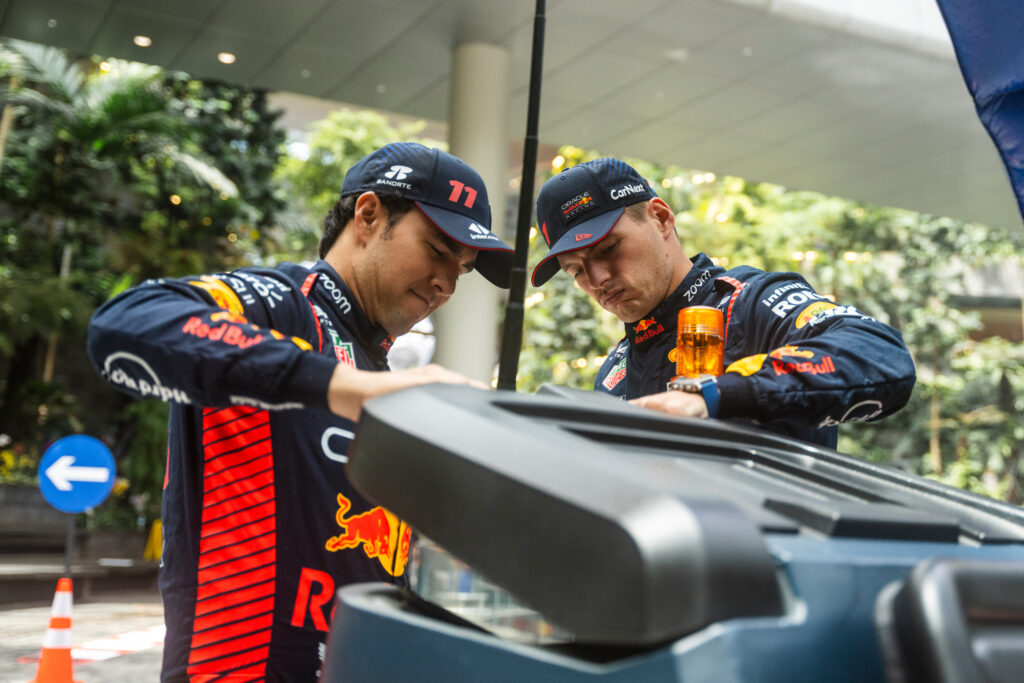 Алексей Попов высказался о провале Red Bull на Гран При Сингапура Алексей Попов высказался о провале Red Bull на Гран При Сингапура