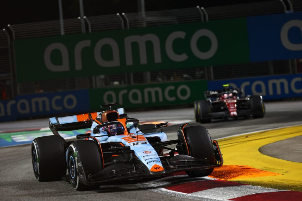 «5 секунд ничему не учат»: Албон призвал ужесточить штрафы «5 секунд ничему не учат»: Албон призвал ужесточить штрафы